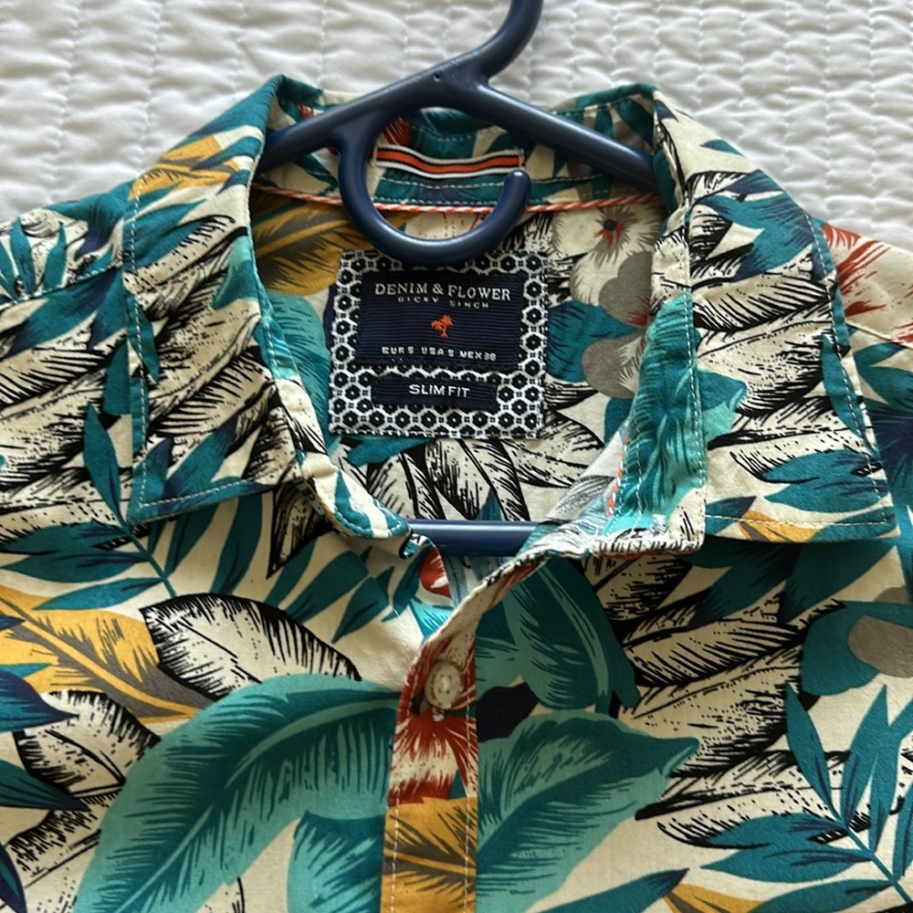 Mens 👕 - Picture 2 of 3